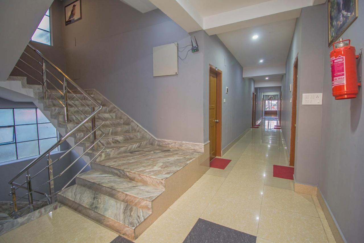 Green Wood Hotel Siliguri Exterior photo