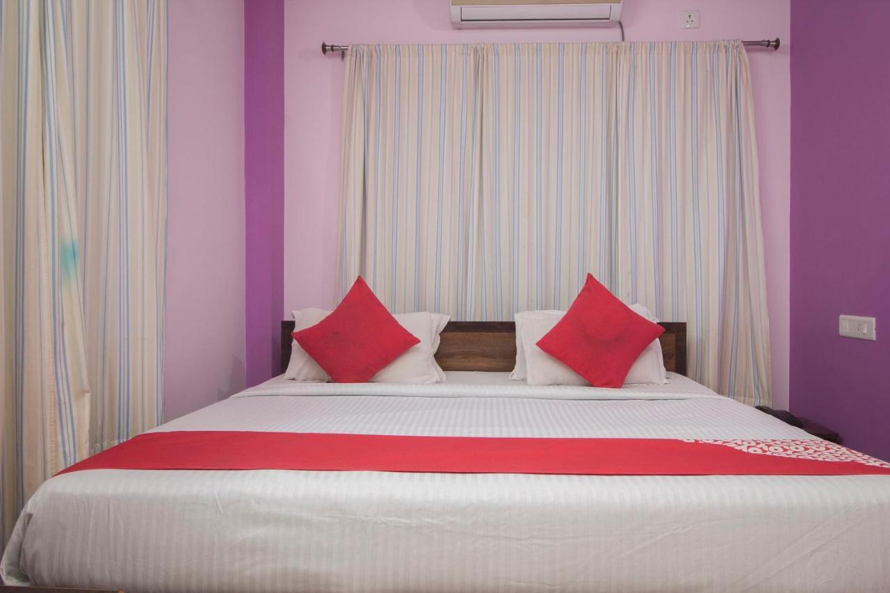 Green Wood Hotel Siliguri Exterior photo