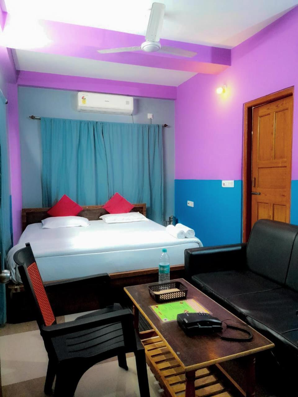 Green Wood Hotel Siliguri Exterior photo