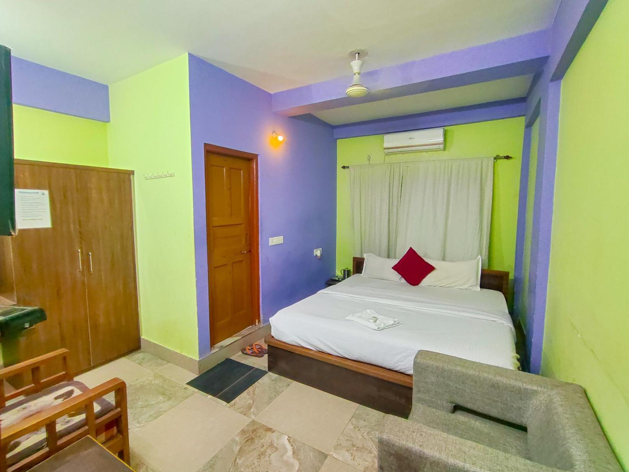 Green Wood Hotel Siliguri Exterior photo
