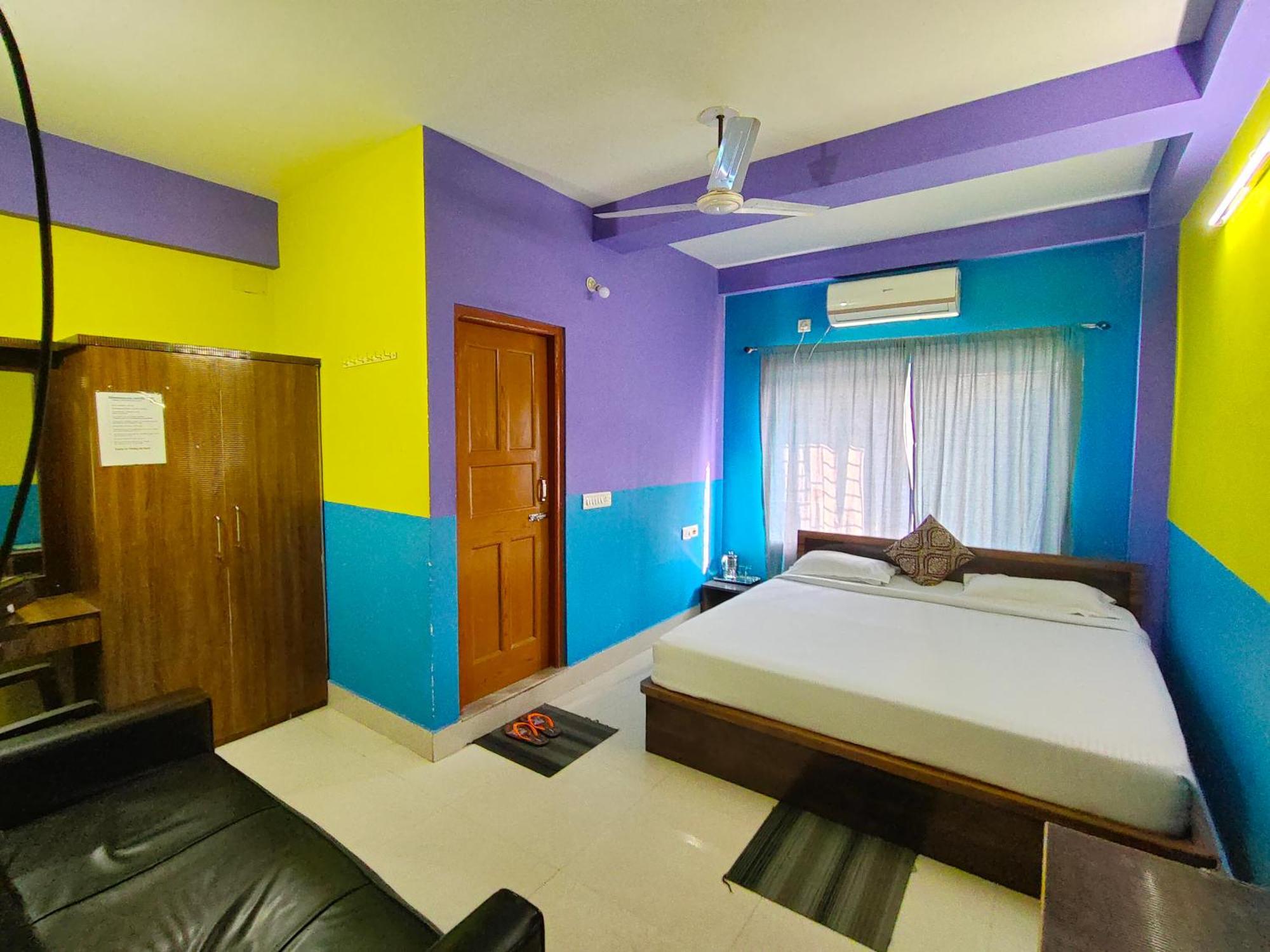 Green Wood Hotel Siliguri Exterior photo