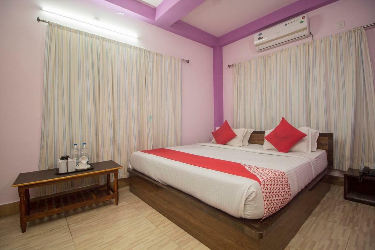 Green Wood Hotel Siliguri Exterior photo