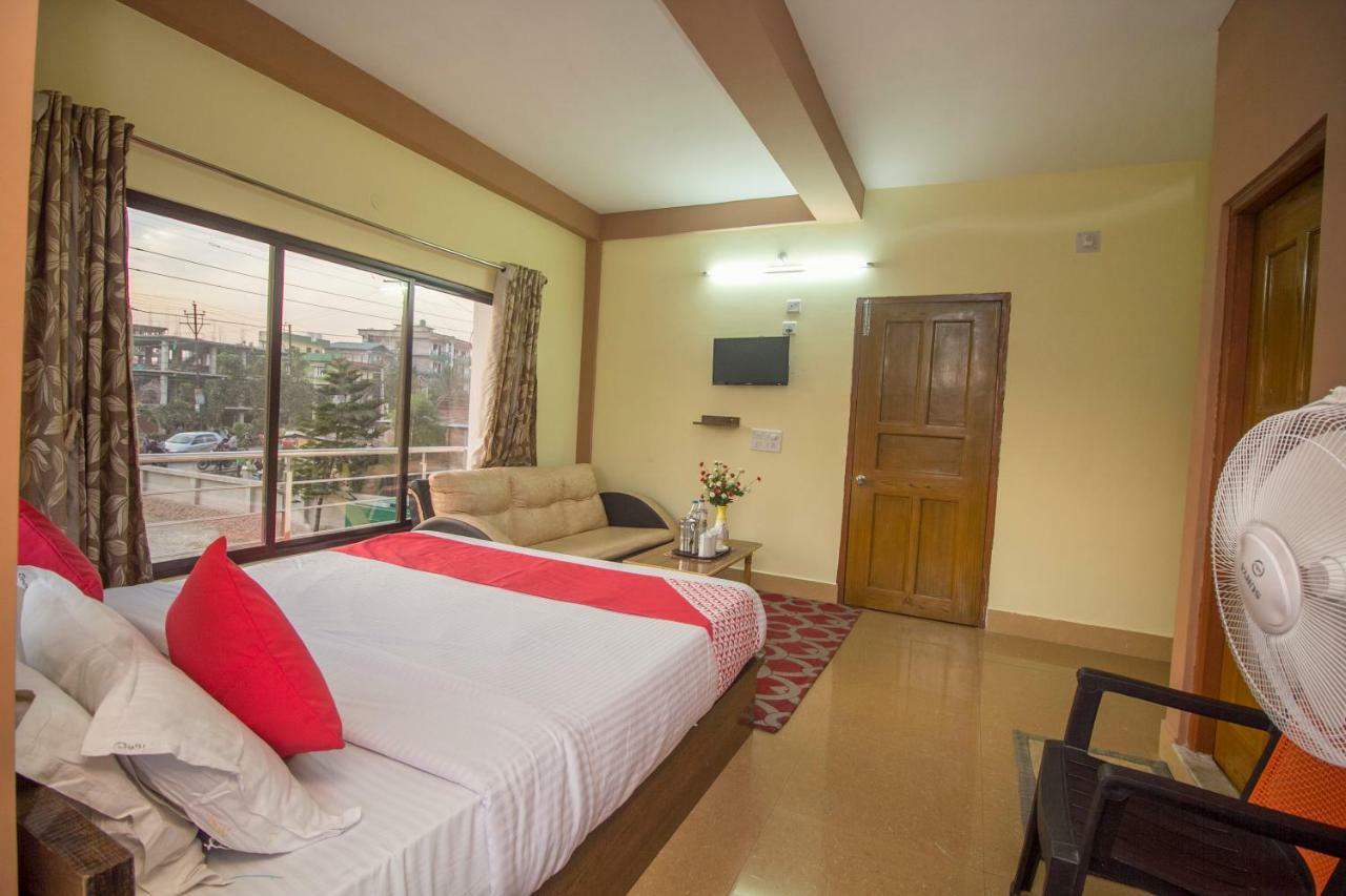 Green Wood Hotel Siliguri Exterior photo